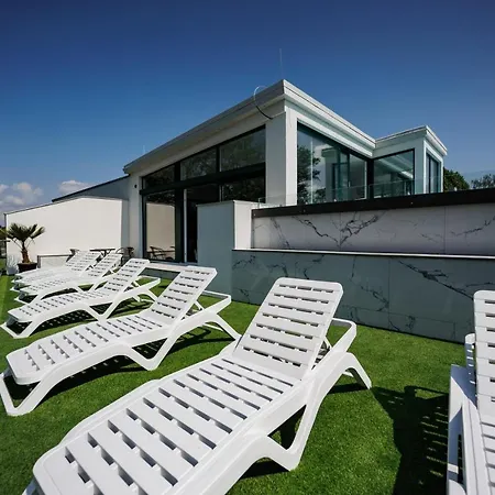 Villa Bauhaus Penthouse Wellness Apartman Siofok Exterior photo